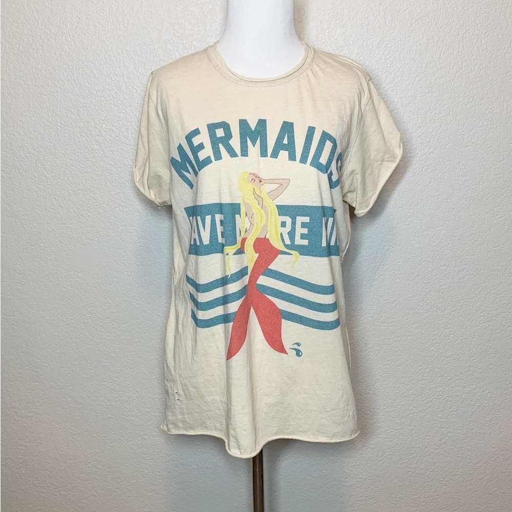 Graphic tee